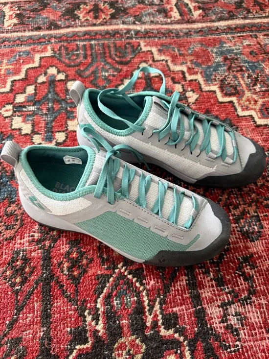 Black Diamond Women's Gray and Teal Lace-Up Approach Shoes NWOT - Picture 4 of 5